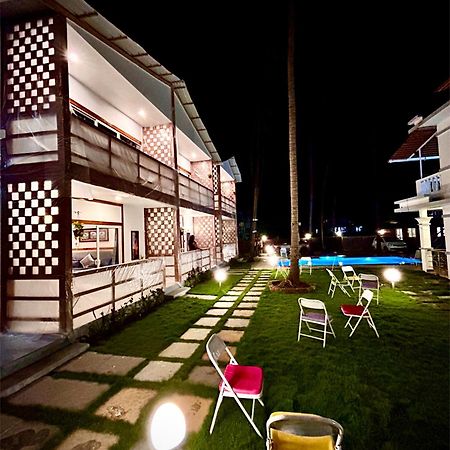White Turtle Hotel Morjim Exterior photo